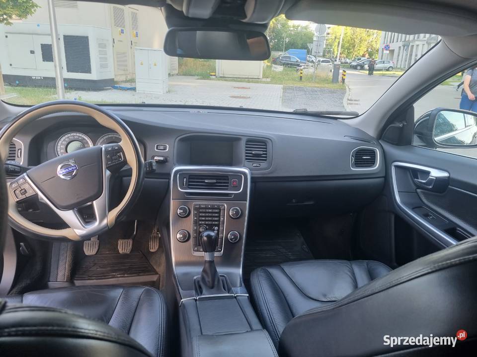 Volvo V 60 niski przebieg Faktura vat 23 sprzedam