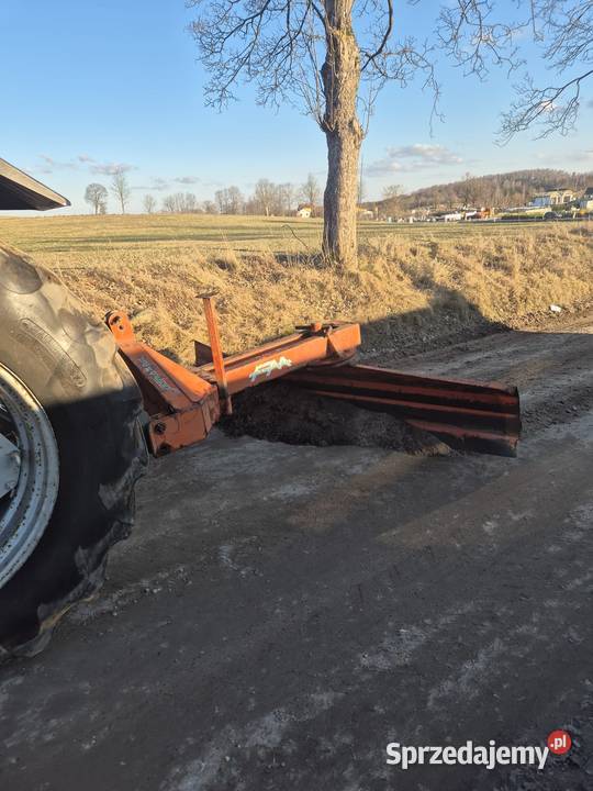 Równiarka pług sprowadzona 250