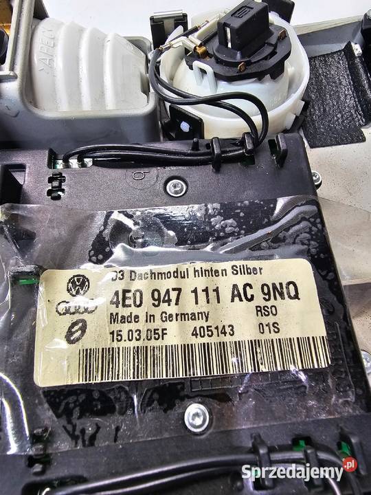 LAMPKA OŚWIETLENIE KABINY AUDI A8 D3 4E0947111AC osobowe Przystajń