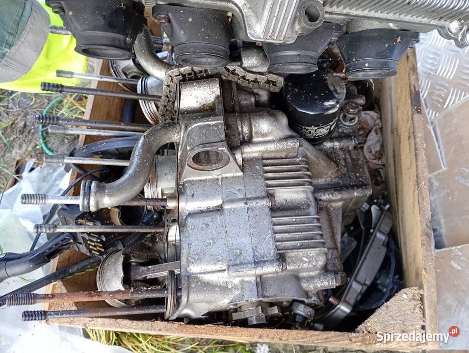 Silnik suzuki bandit 6001200 Silniki Parszów sprzedam