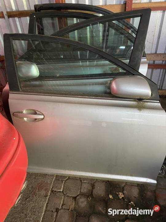 Komplet Drzwi 4 Toyota Avensis II T25 Srebrne