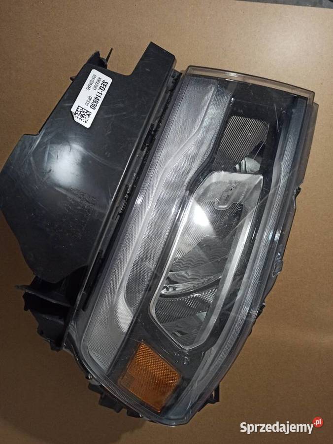 Lampa lewy przód Dodge Ram 2019 uszkodzona