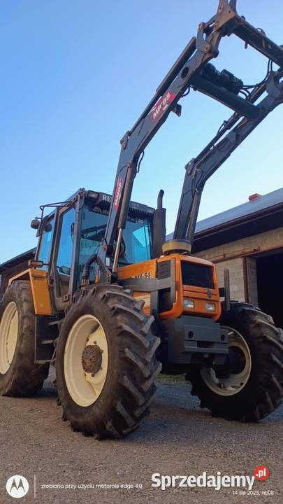 Renault 10354 z turem Makoszyn