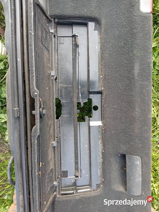 Tapicerka klapy bagażnika z roletą Audi A6 C5 Tapicerki samochodowe sprzedam