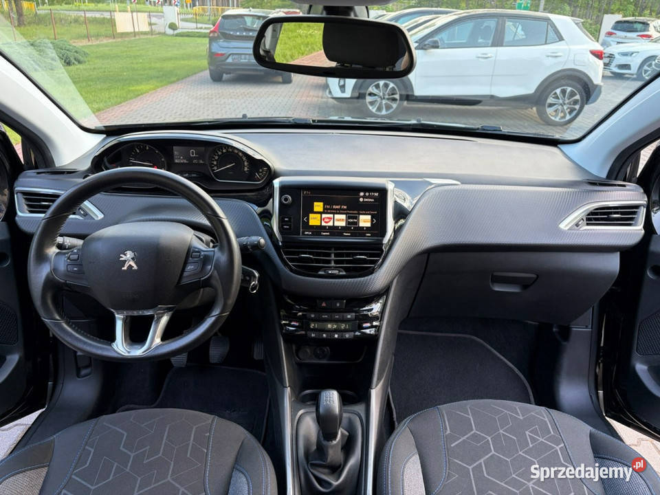 Peugeot 2008 16 HDI 99 Climatronic CarPlay Nowe lakier metallic Lipówki sprzedam