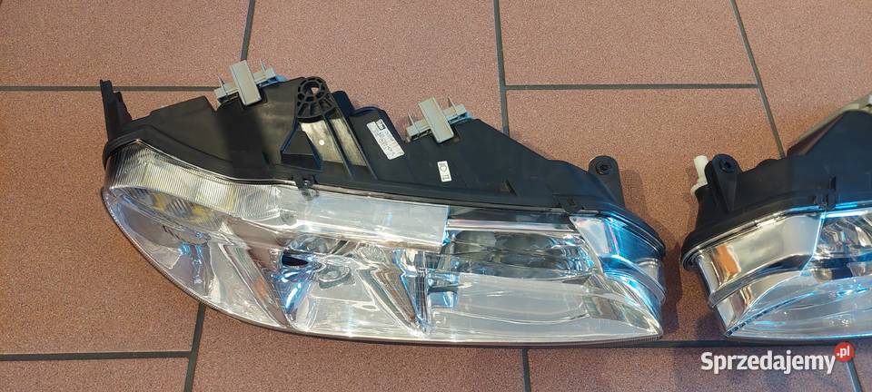 Komplet nowych reflektorów do Peugeot 406 coupe