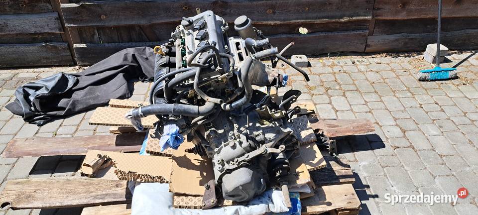 katalizator 2x Toyota Yaris Verso 13 benz 2003 Rok produkcji 2003 Toruń