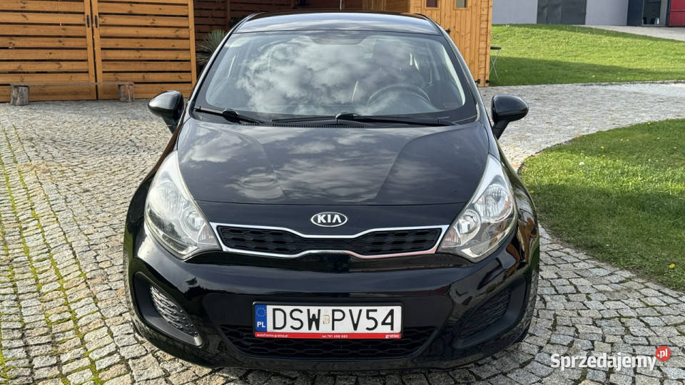 Kia Rio 14 Benz 109 Zarejestrowany Serwisowany czarny dolnośląskie Strzegom