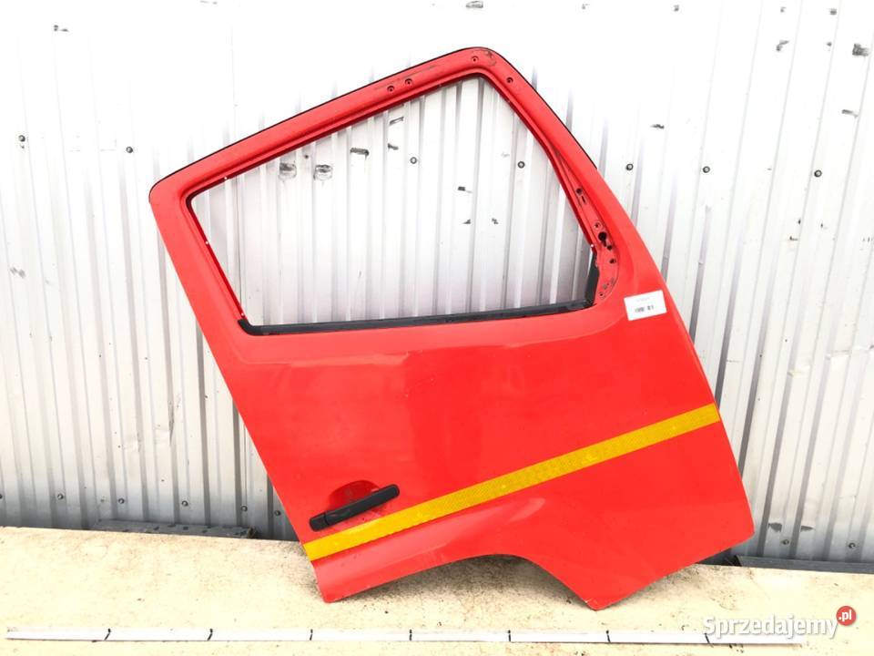 DRZWI PRAWY PRZÓD RENAULT TRUCKS D Hatchback