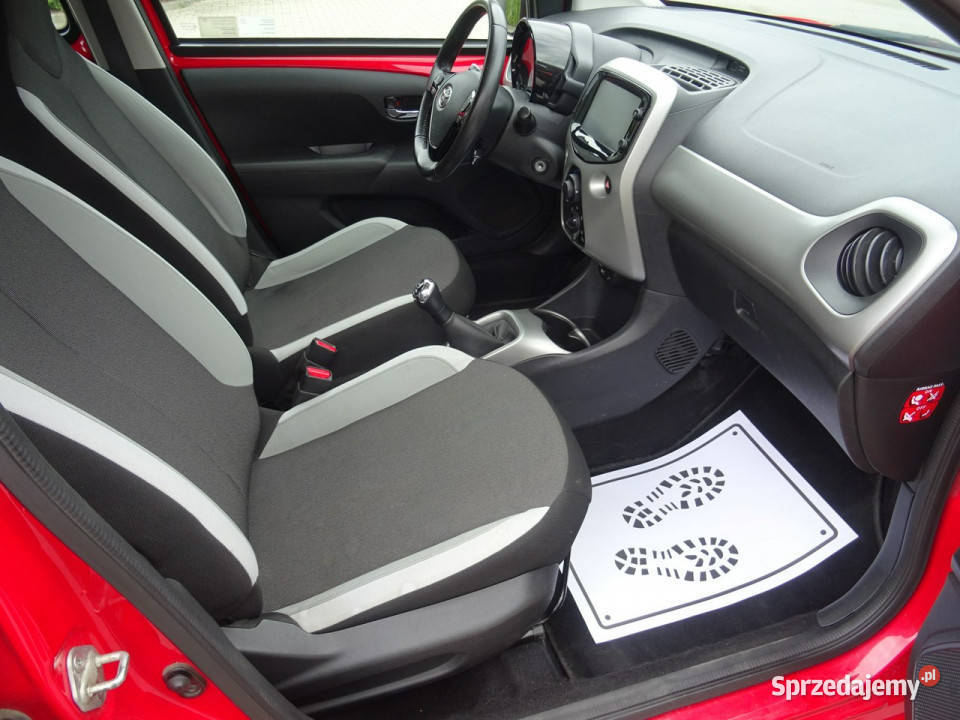 Toyota Aygo 10 VVI XPLAY Samochód w super stanie Łódź