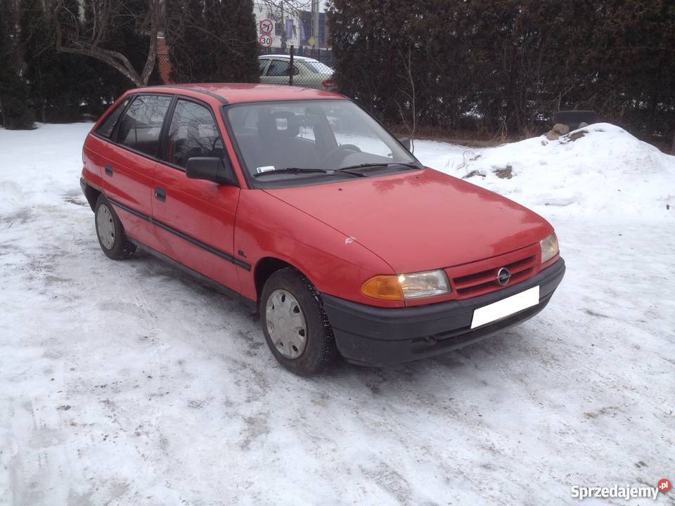OKAZJAOpel Astra f 14 8v z 1992 rWspomaganie czerwony sprzedam