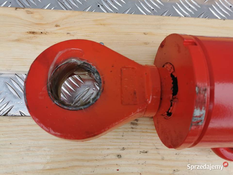 Siłownik poziomowania Manitou MLT 728 Wilkowo sprzedam