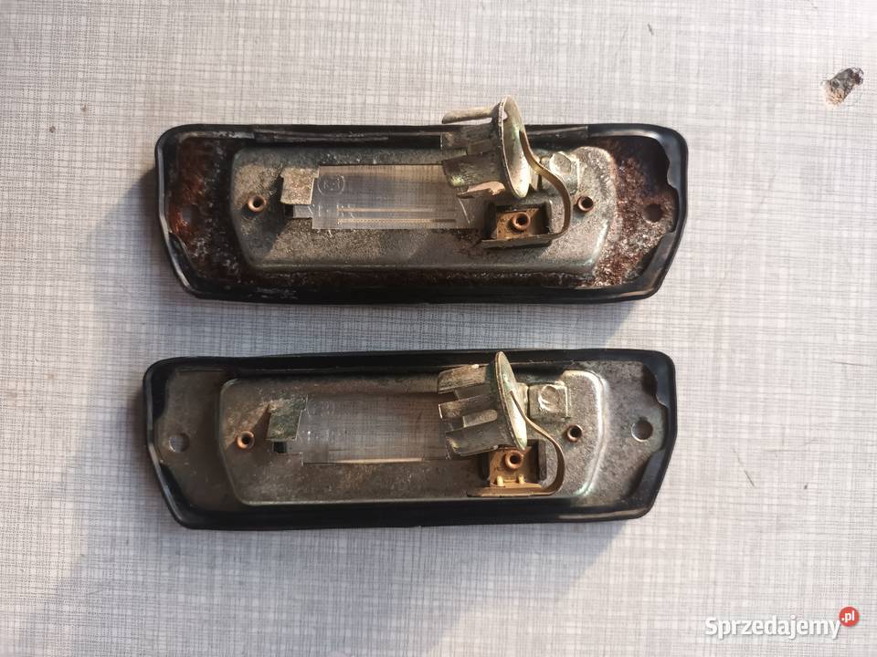 Lampki podświetlenia tablicy rejestracyjnej