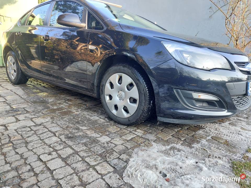 Opel Astra J 16 benzyna LPG Gliwice sprzedam