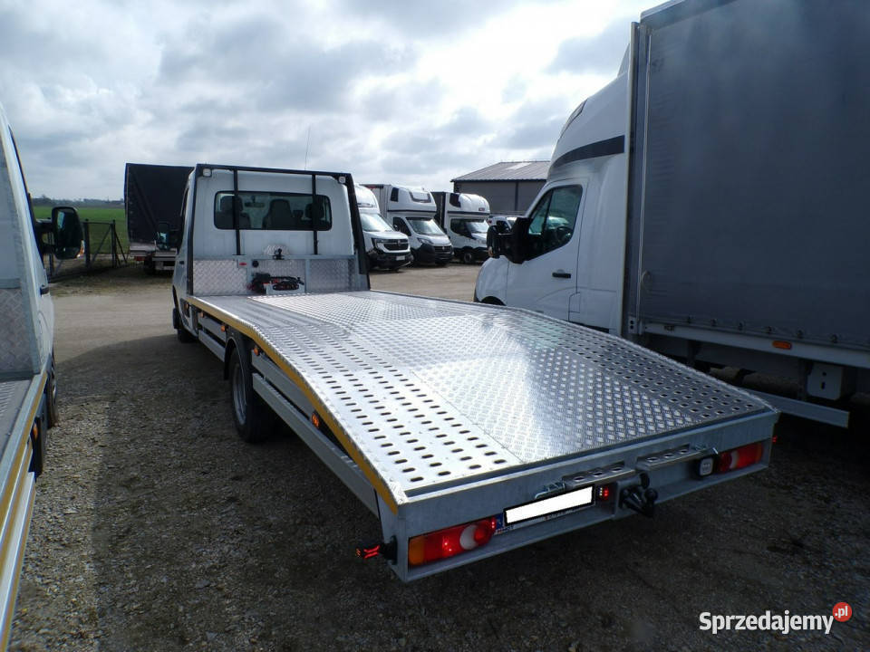 Renault Master auto laweta pomoc drogowa auto biały Raszków