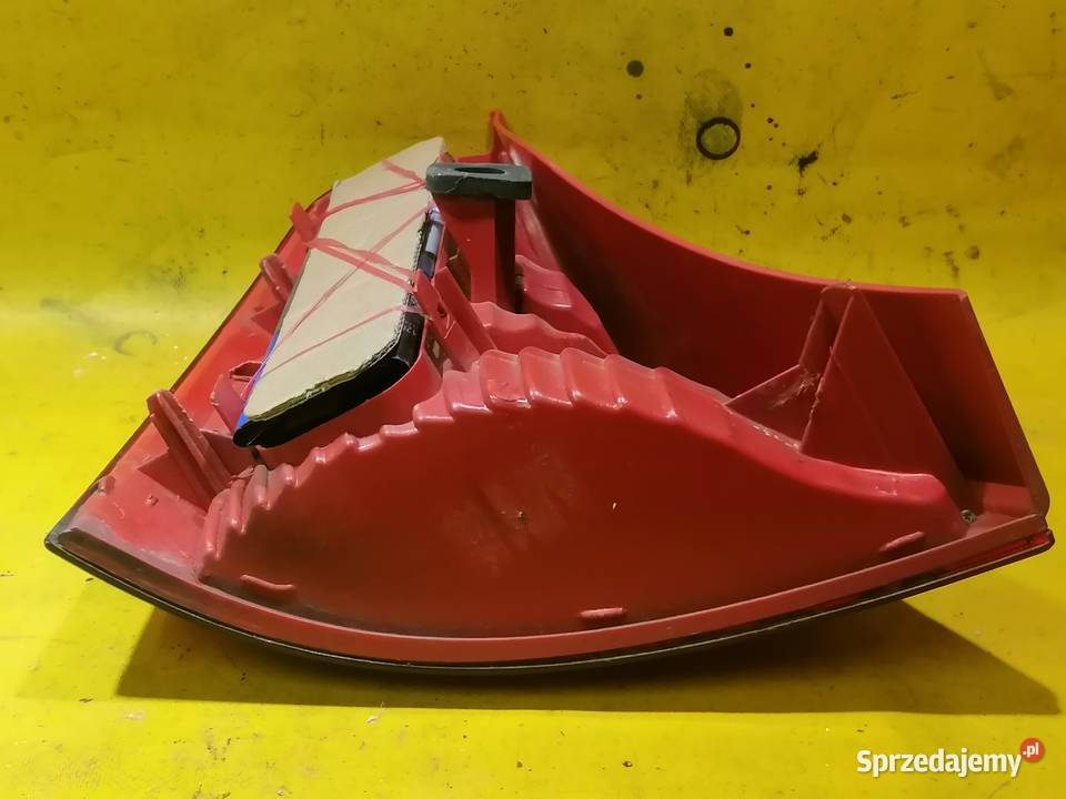 lampa tył prawa 8200071414 Renault Clio 2 prawe