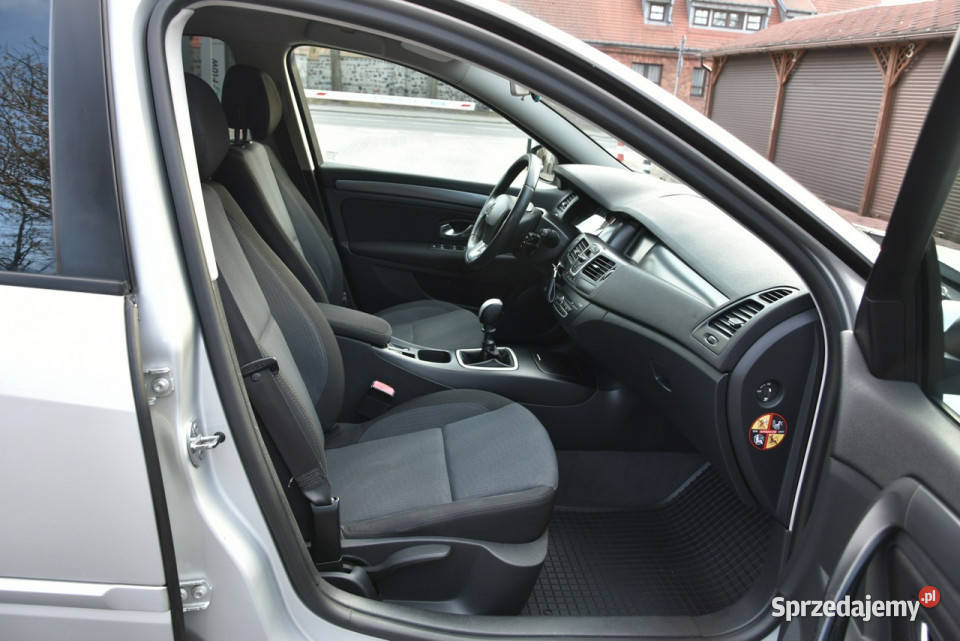 Renault Laguna 20 16v 140 2009r TEMPOMAT srebrny