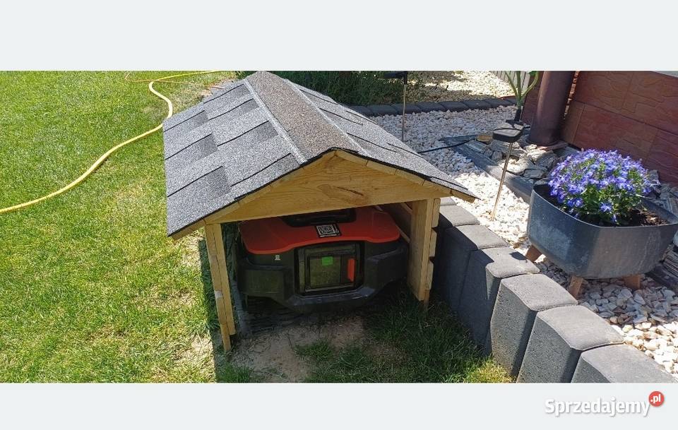 Garaż domek robota koszącego drewniany sprzedam
