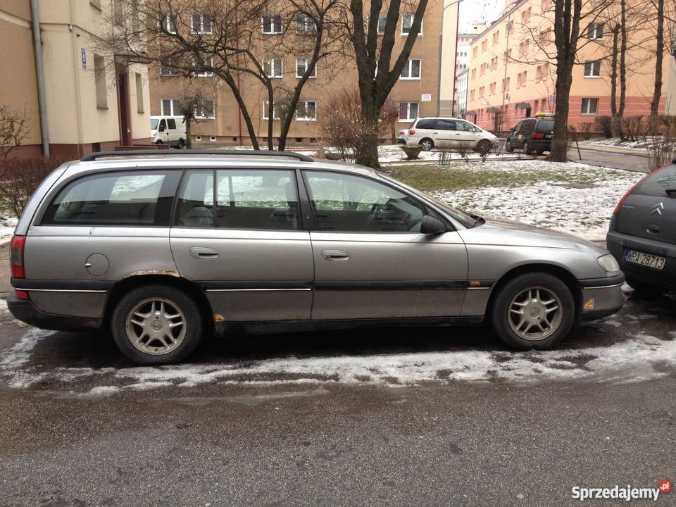 Opel Omega B Kombi 20 8v BenzynaGaz Radom