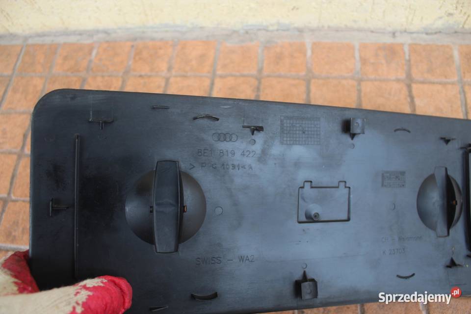 OSŁONA POKRYWA AKUMULATORA AUDI A4 B6 8E1819422 osobowe