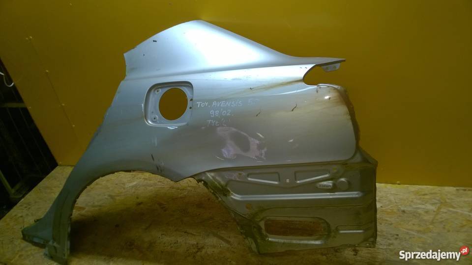 Toyota avensis 2003 2006 2008 błotnik tył lewy Wrocław