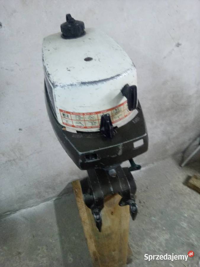 Silnik Zaburtowy JOHNSON 4 Rok produkcji 1976 Łodzie i motorówki Łagów