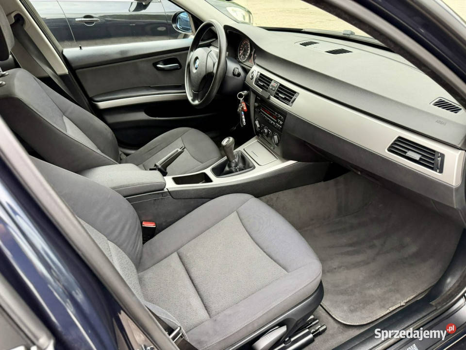 BMW 320 Xenon PDC Zarejestrowana Super Stan 170 światła do jazdy dziennej Zwoleń