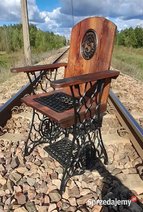 Fotel krzesło stare drewno Kamieńczyk