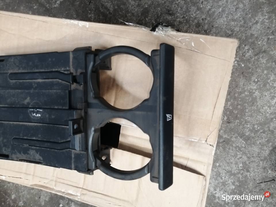 Uchwyt na kubki Nissan Terrano 2 Opole