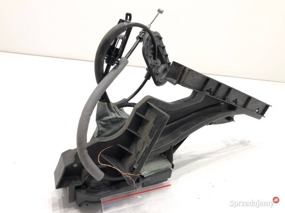 ZAMEK DRZWI PRAWY TYŁ FORD FOCUS IV Hatchback