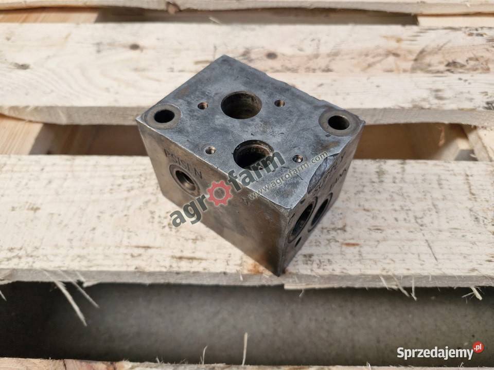 Blok hydrauliczny John Deere 5085M Hydraulika dolnośląskie Byków