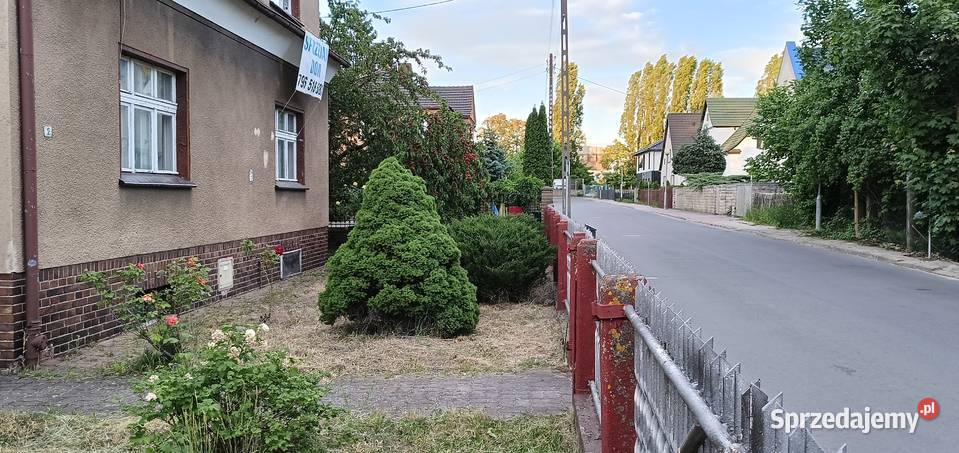 Sprzedam Dom z 2 Mieszkaniami i 2 Garażami Zielona Góra