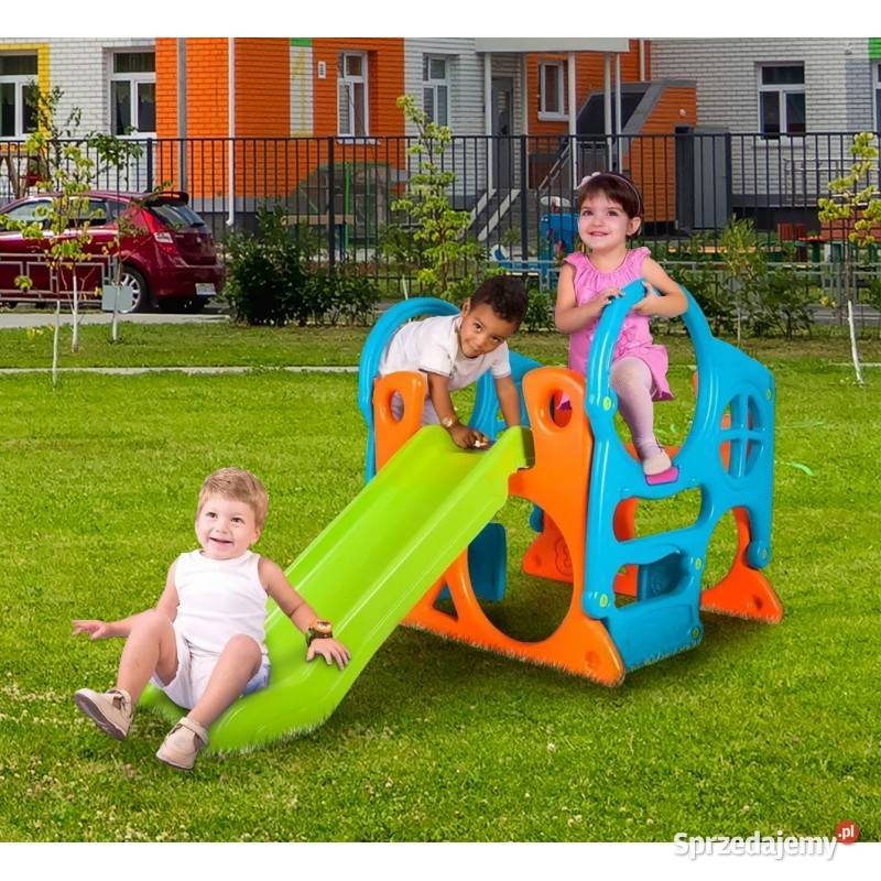 PLAC ZABAW ZE ZJEŻDŻALNIĄ Feber Activity Center Opole