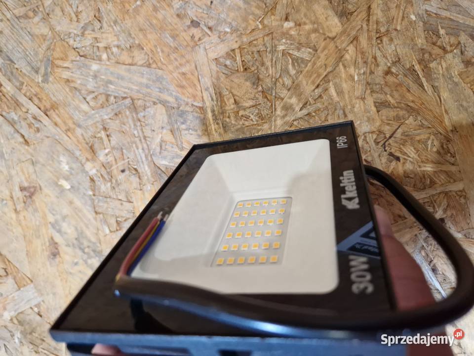 Naświetlacz LED 30W barwa biała ciepła 2700K wielkopolskie Głogowa