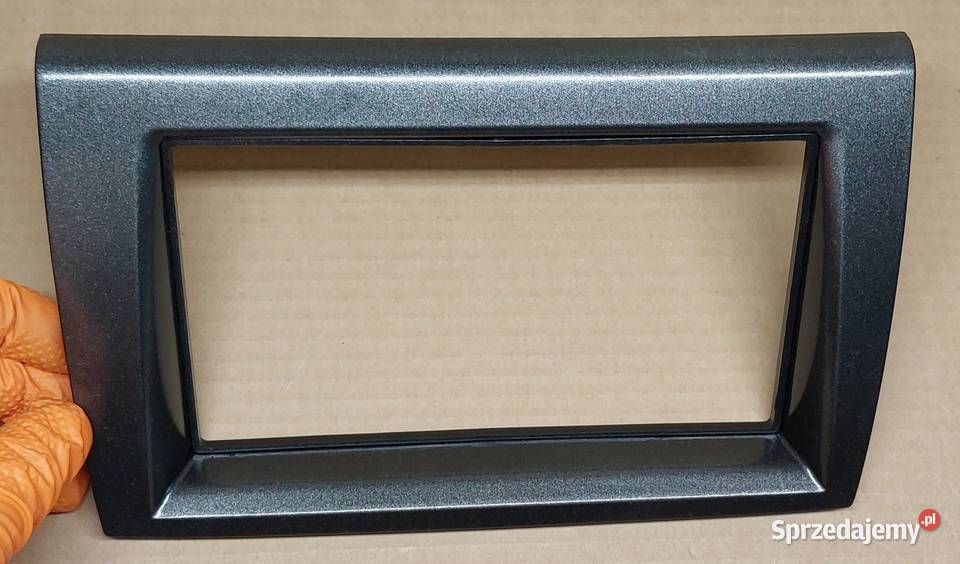 CARAV 11058 OBUDOWA RAMKA RADIA 2 DIN FIAT BRAVO osobowe Części sprzedam