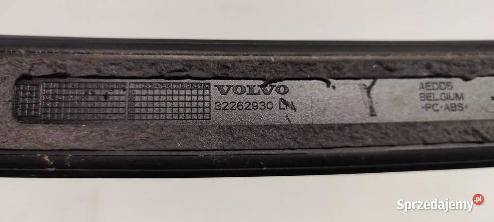 VOLVO XC40 LISTWA BŁOTNIKA LEWY TYŁ RECHARGE