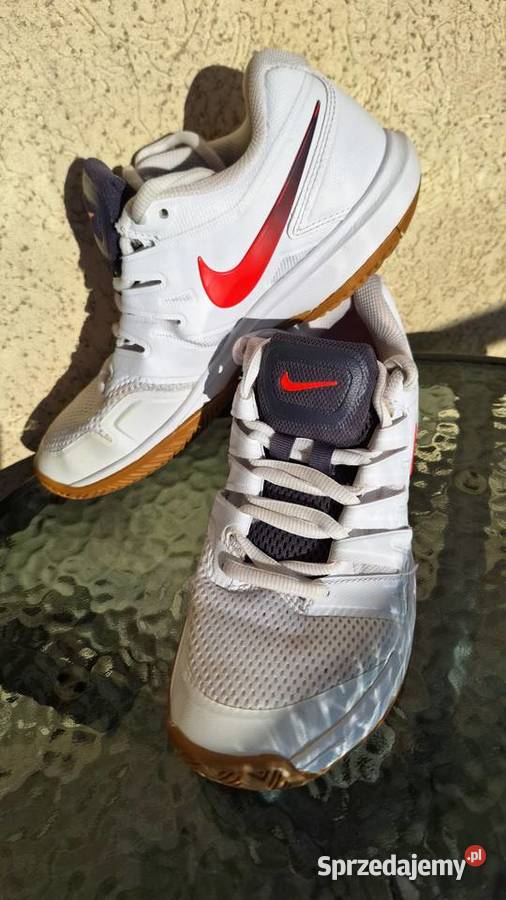 Nike halówki r 40 NOWE sprzedam