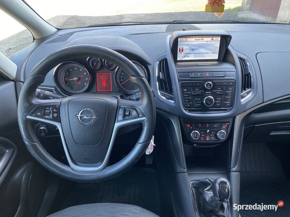 Opel Zafira C 7os 14 benzyna LPG NAVI manual Zafira śląskie