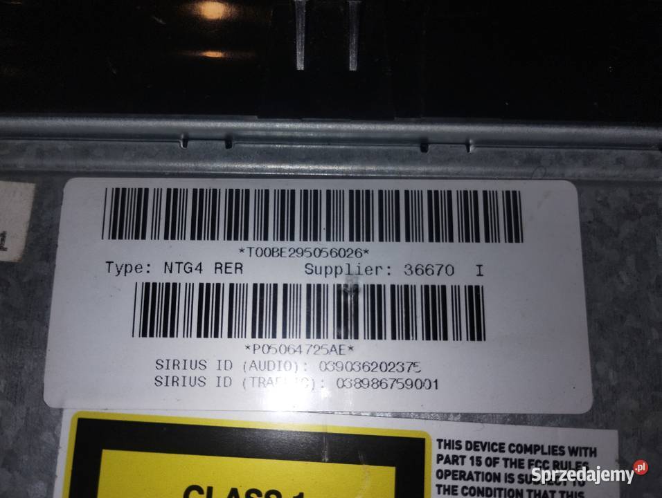 Radio z JEEPa Grand CHerokee osobowe Sprzęt audio fabryczny