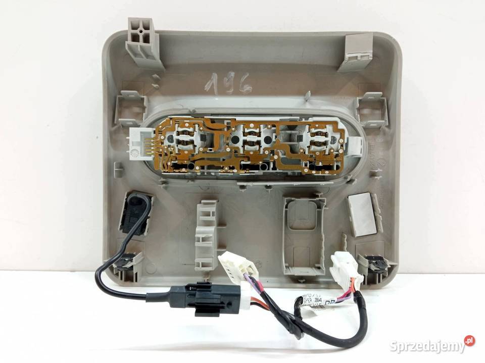 LAMPKA PODSUFITKI 264304EH3A Nissan Qashqai II Oświetlenie kabiny
