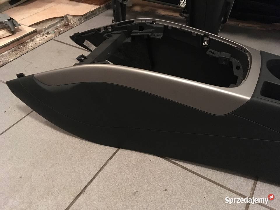 tunel ŚRODKOWY Audi A4 S4 RS4 A5 S5 8K0864981D Szczecin