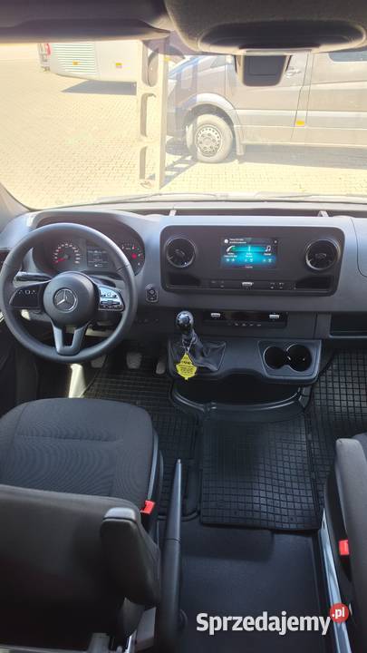 MercedesBenz Sprinter 907 9 osobowy Mszana Dolna