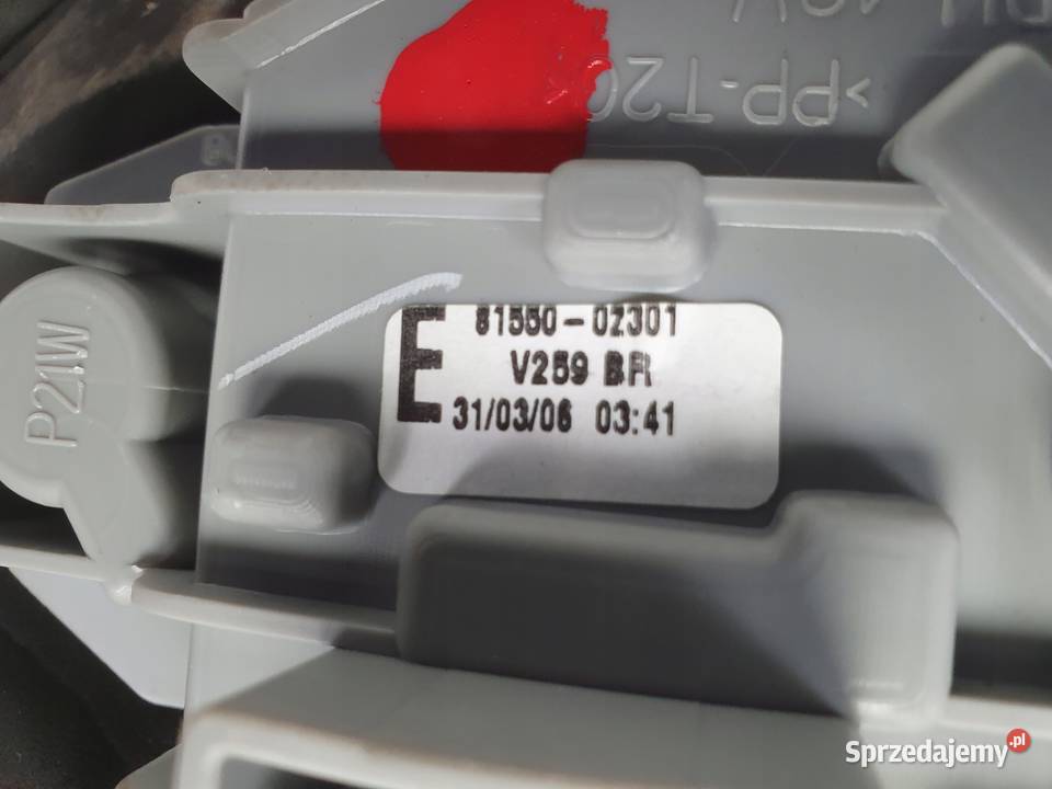 Toyota Corolla E12 LIFT TYLNIA TYLNA LAMPA LEWA Oświetlenie Rudka