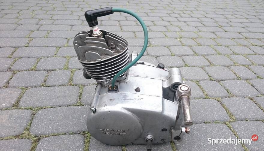 Silnik 025 Części Motorynka komar w zestawie Strzelin