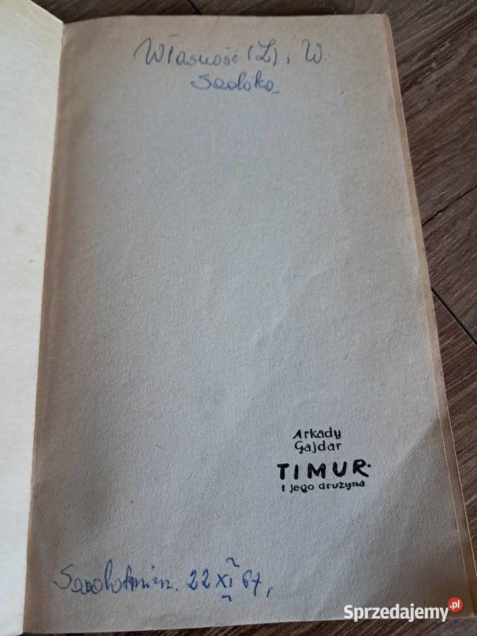 książka z 1967r timur i jego drużyna Arkady Sandomierz