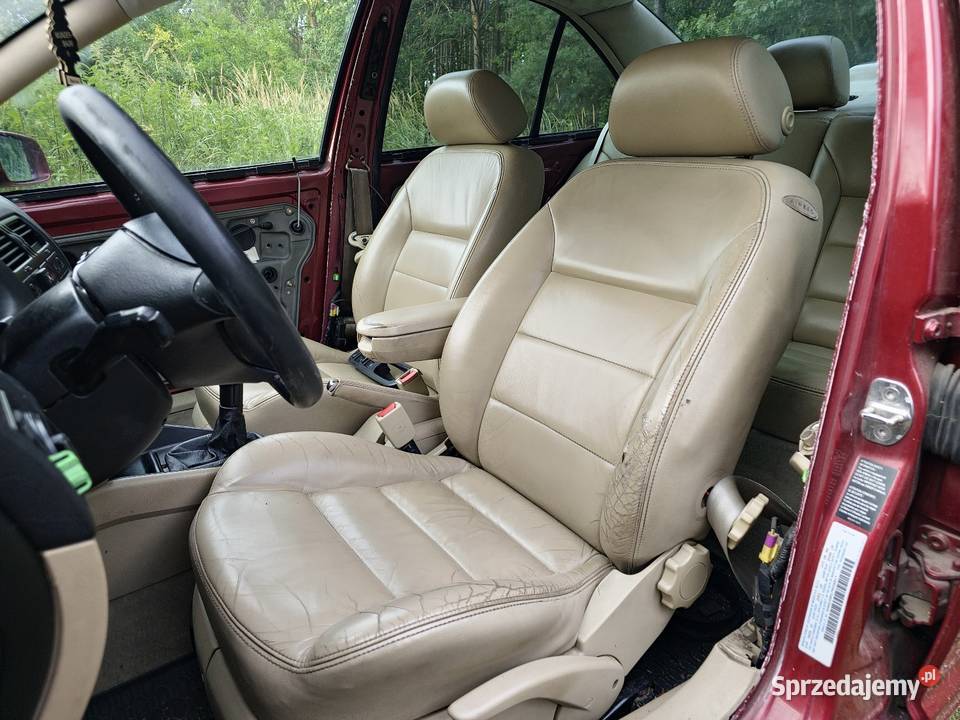 VW Bora Jetta MK4 20 AVH LC3K części blacharskie Bielinek