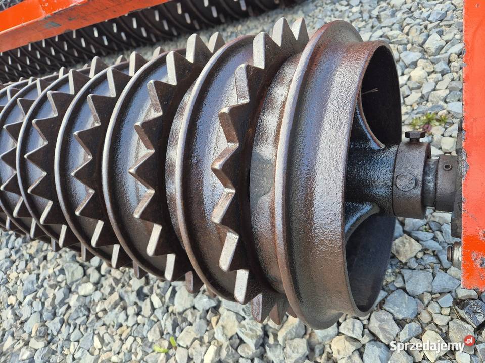 Wał posiewny Heva szerokość 45m Żółkiew-Kolonia sprzedam