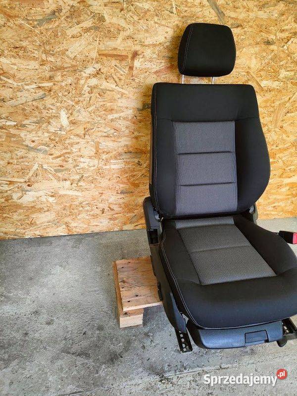 Fotel Prawy Pasażera Mercedes W212 Lift osobowe