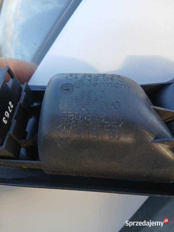 Klamka wewnętrza przełącznik szyby prawy tył VW Rok produkcji 2003 śląskie Szczerbice