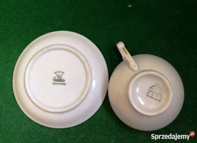 Zestaw białych filiżanek cukiernica i mlecznik sprzedam